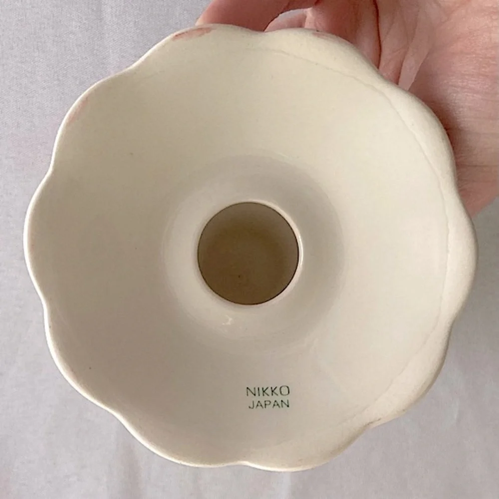 ⭐️ Vintage Nikko Ceramics white Christmas candle holders with Holly border - Picture 8 of 15